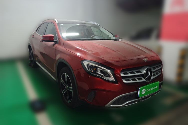 Used Mercedes-Benz GLA 2018 GLA 200 Fashion Model Front Right 45 Deg