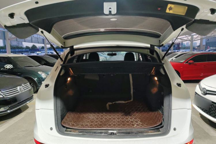 Used Audi Q5 2017 Plus 40 TFSI Technology Model Trunk