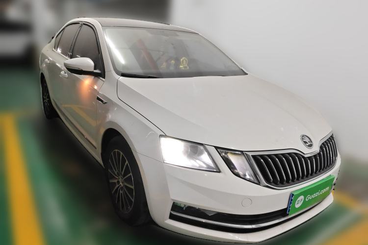 Used Skoda Octavia 2018 1.6L Automatic Luxury Edition