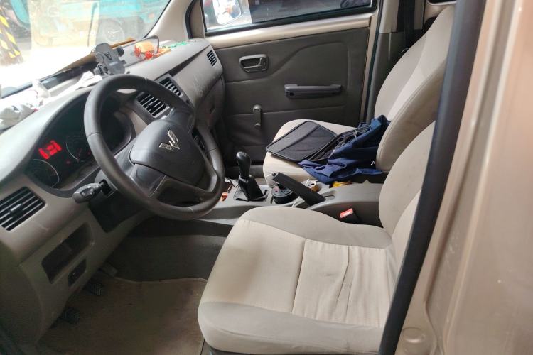 Used Wuling Rongguang V 2015 1.5L Practical Version Left Front Seat