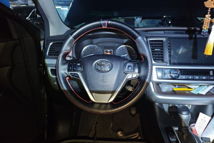 Used Toyota Highlander 2018 2.0T Four-Wheel Drive Luxury Edition 7 Seats China V Emission Standard Steering Wheel