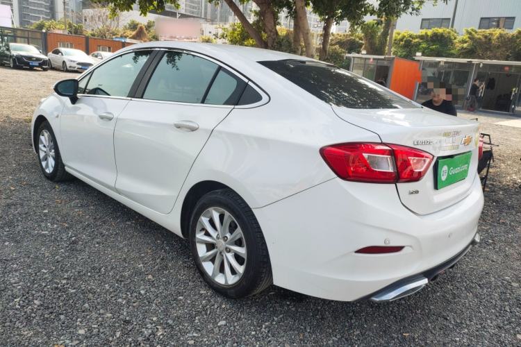 Used Chevrolet Cruze 2018 320 Automatic Pioneer Sunroof Edition