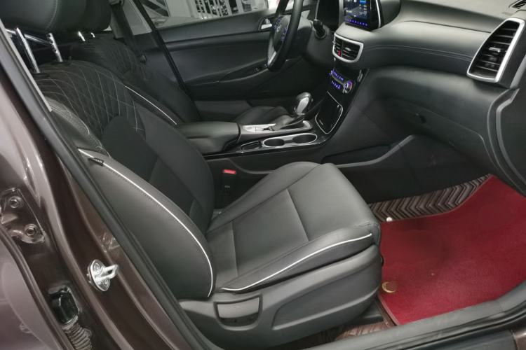 Used Hyundai Tucson 2020 280TGDi Two-Wheel-Drive GLS Fashion Edition China VI Standard