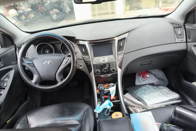 Used Hyundai Sonata 2013 2.4L Automatic Luxury Version China IV Standard
