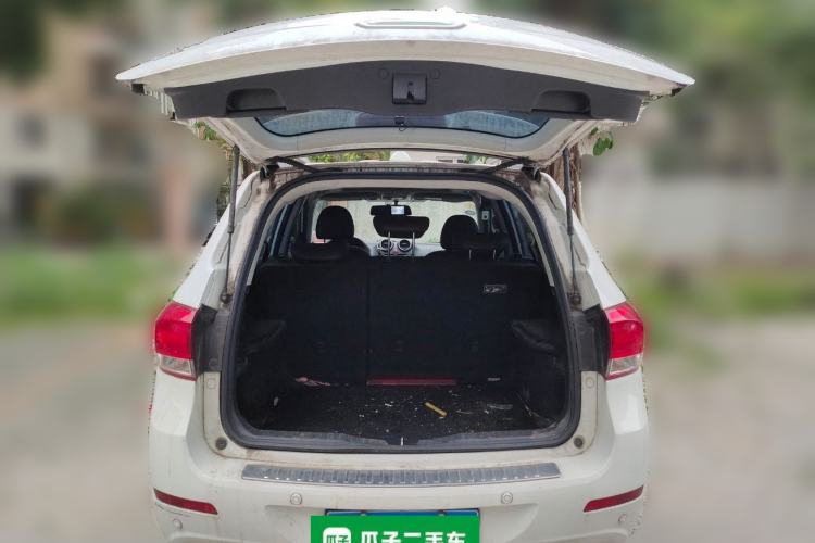 Used Haval H6 2016 Upgraded Model 1.5T Manual Two-Wheel Drive Elite Version Trunk