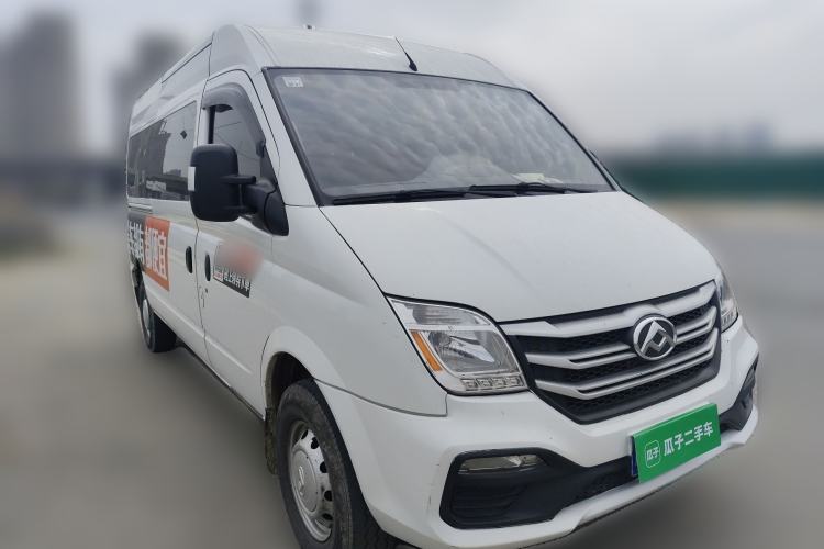 Used SAIC MAXUS Xintu V80 2019 2.5T Classic Model 6-Speed Manual Aotong Long Wheelbase Mid-Height 7-Seater
