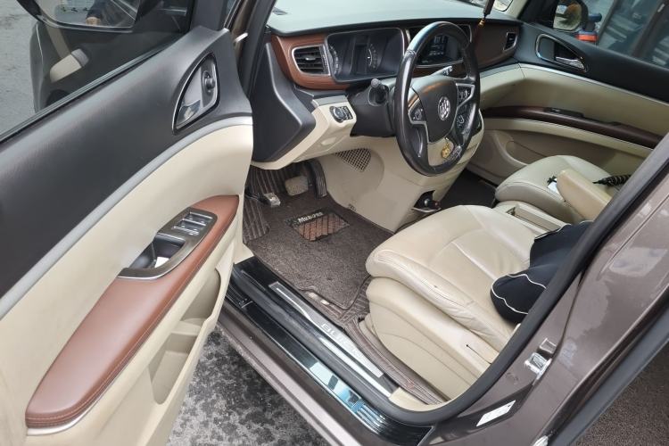 Used Buick GL8 2017 25S Prestige Version China V Standard Interior 3