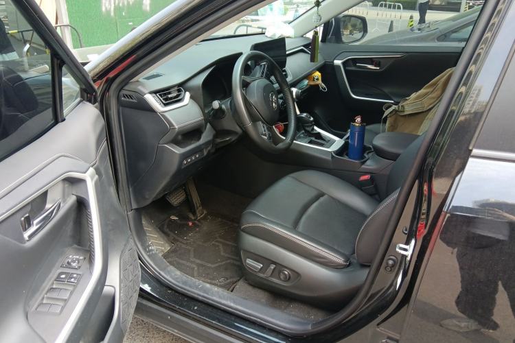 Used Toyota RAV4 2023 2.0L CVT Two-Wheel Drive Fashion Plus Edition Driver Seat