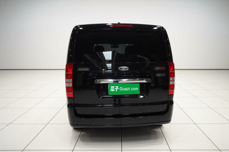 Used JAC Refine M3 2022 PLUS 1.8L 7-seater Standard Model Exterior 4