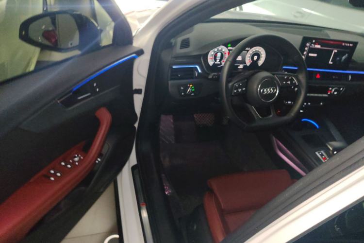 Used Audi A4L 2022 40 TFSI Luxury Dynamic Model