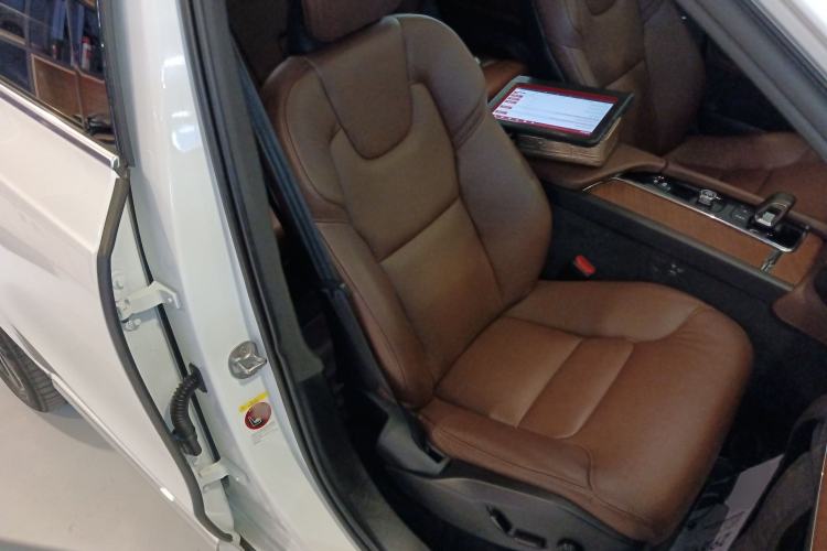 Used Volvo XC90 2022 B6 Zhiyi Luxury Edition 7-Seater
