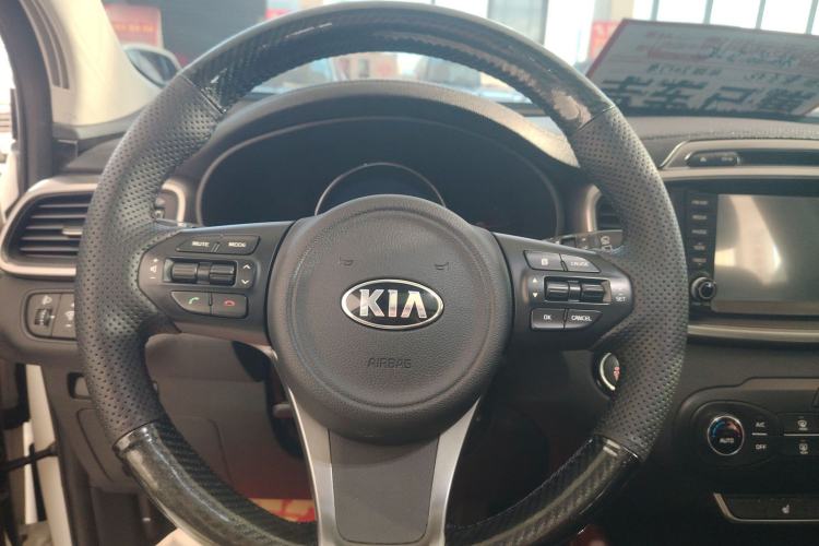 Used Kia Sorento 2015 Sorento L 2.4L Gasoline 4WD Elite Edition 7 Seats China IV Standard
