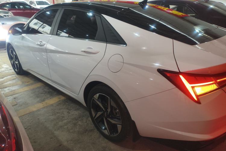 Used Hyundai Elantra 2022 1.5L CVT LUX Prestige Edition Exterior 3