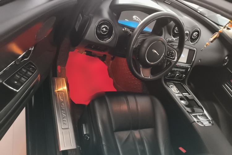 Used Jaguar XJ 2014 XJL 2.0T Two-Wheel-Drive Elegant Business Edition
