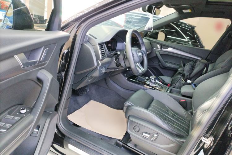 Used Audi Q5L 2022 40T Fashionable and Dynamic Model