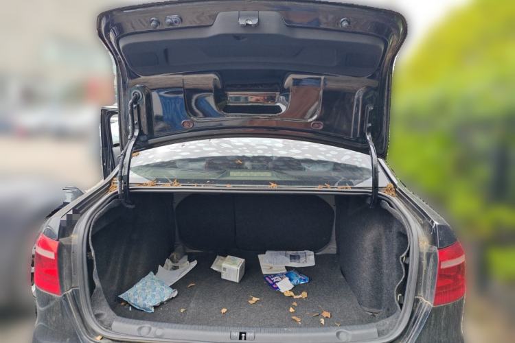 Used Volkswagen Lavida 2013 Restyled Classic 1.6L Manual Comfort Edition