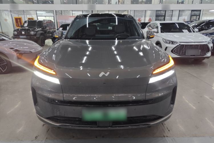 Used ONVO Luxeed L90 2025 Model—Max Six-Seater Version
