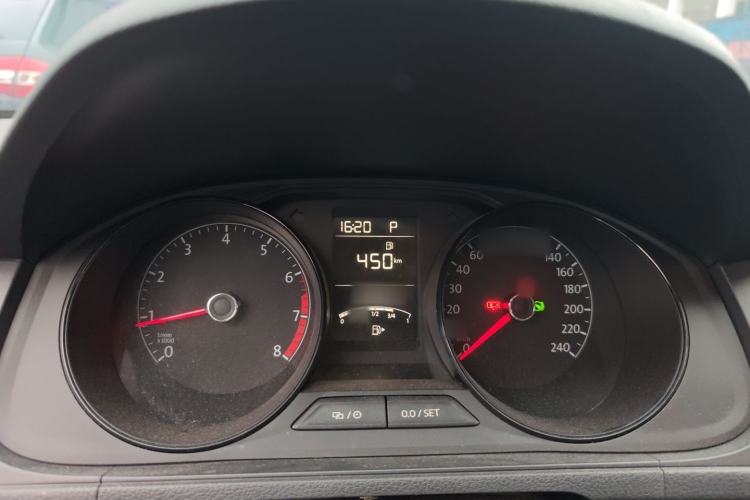 Used Volkswagen Gran Lavida 2015 1.6L Automatic Fashion Edition