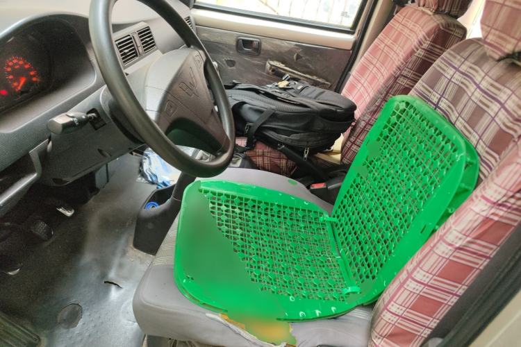 Used Wuling Rongguang 2011 1.2L Base Version
