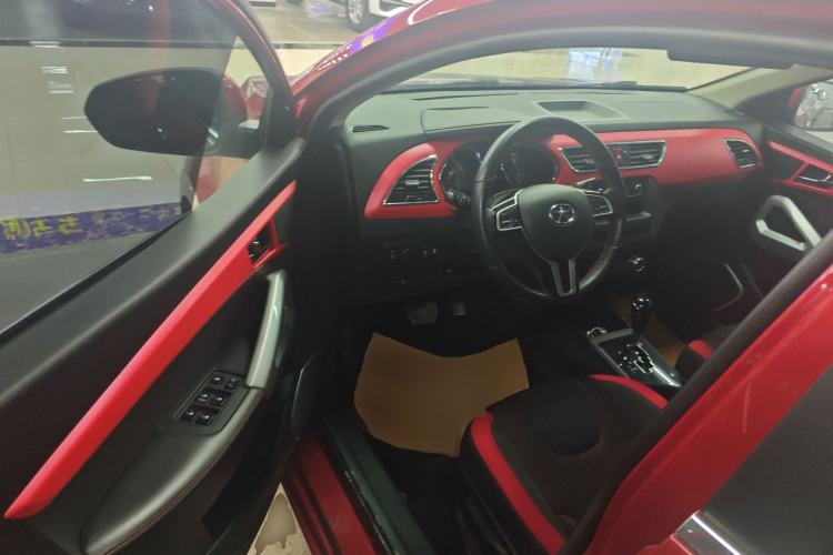 Used JAC Group Refine S2 2016 1.5L CVT Luxury Model Two-Tone Version