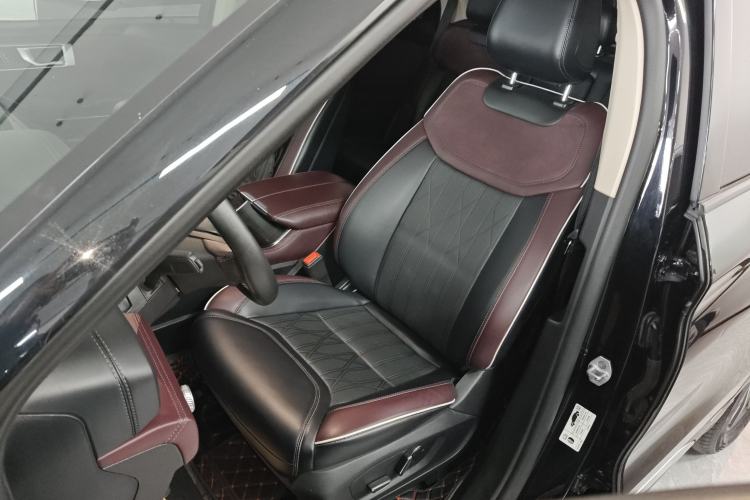 Used Ford Explorer 2023 EcoBoost 285 Four-Wheel Drive Titanium Edition 7-Seater
