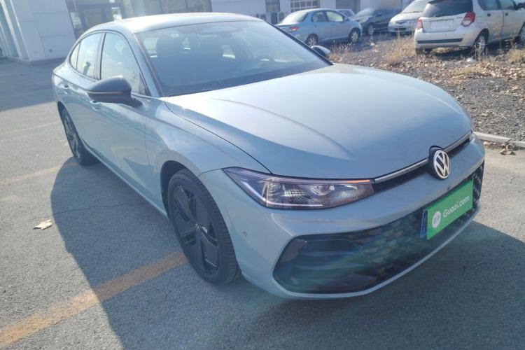 Used Volkswagen Passat 2025 Pro 380TSI Starry Dragon Luxury Edition
