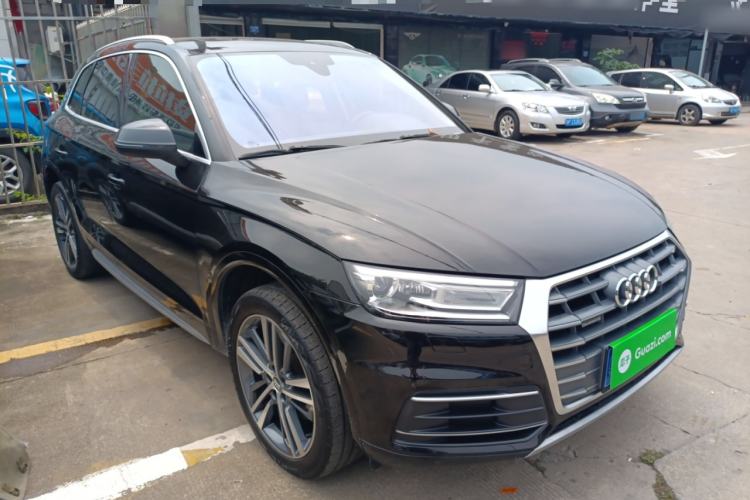 Used Audi Q5L 2020 40 TFSI Prestige Edition Front Right 45 Deg