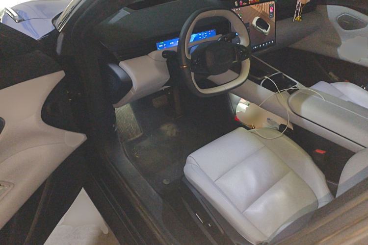 Used Lynk & Co Z10 2025 95 kWh 766 km Range Rear-Wheel Drive Max