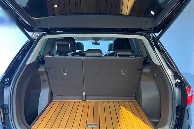 Used Volkswagen Viloran 2023 380TSI Luxury Edition