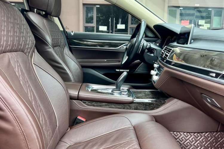 Used BMW 7 Series 2016 730Li Luxury Model