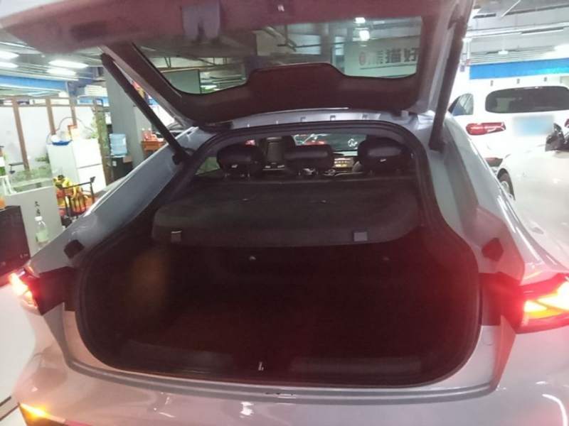 Used CHANGAN UNI-V 2022 1.5T Prestige Version — 18