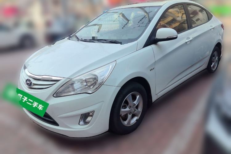 Used Hyundai Verna (older generation) 2010 Sedan 1.4L Manual Luxury GLS Trim