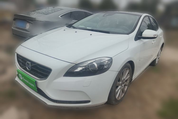 Used Volvo V40 2015 1.6T Zhiyi Edition