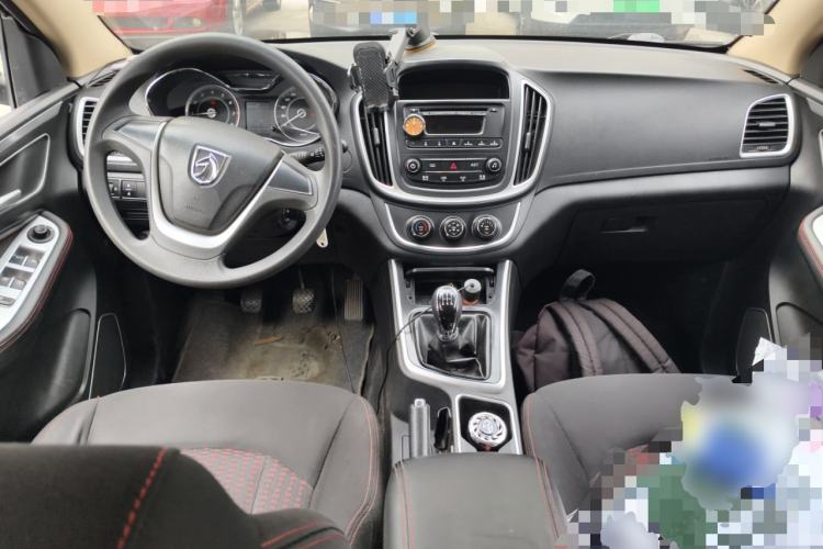 Used Baojun 560 2015 1.8L manual Comfort trim level
