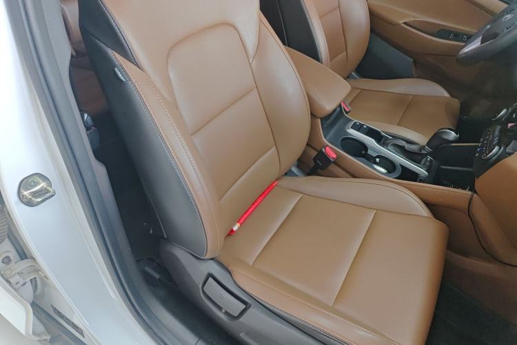 Used Hyundai Tucson 2015 1.6T Dual-Clutch Two-Wheel-Drive Smart Model Right Front Seat