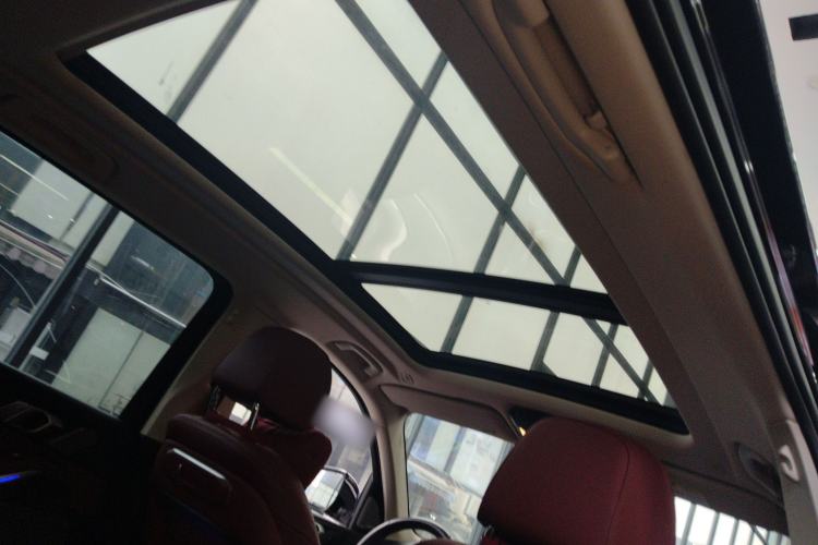 Used BMW X5 2023 xDrive 30Li Luxury M Sport Package
