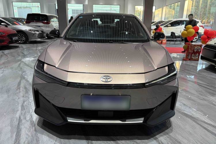 Used Toyota bZ3 2023 616 km Long-Range PRO