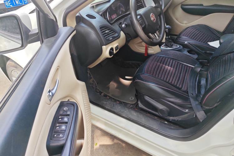 Used Fiat Viaggio 2012 1.4T Automatic Enjoyment Edition Driver Seat