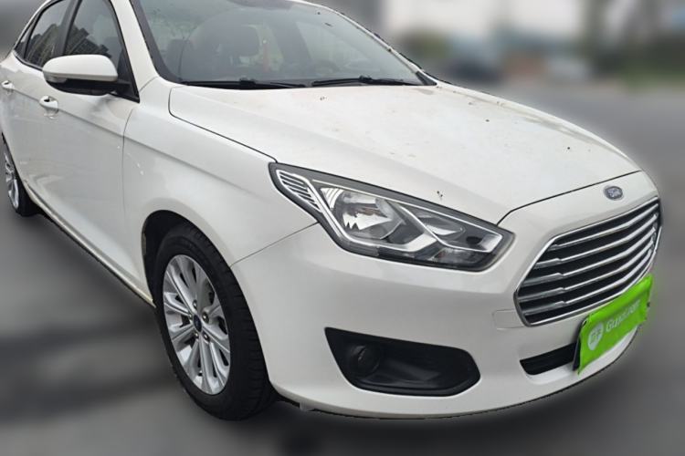 Used Ford Escort 2017 Happiness Edition 1.5L Automatic Fashion Version Front Right 45 Deg