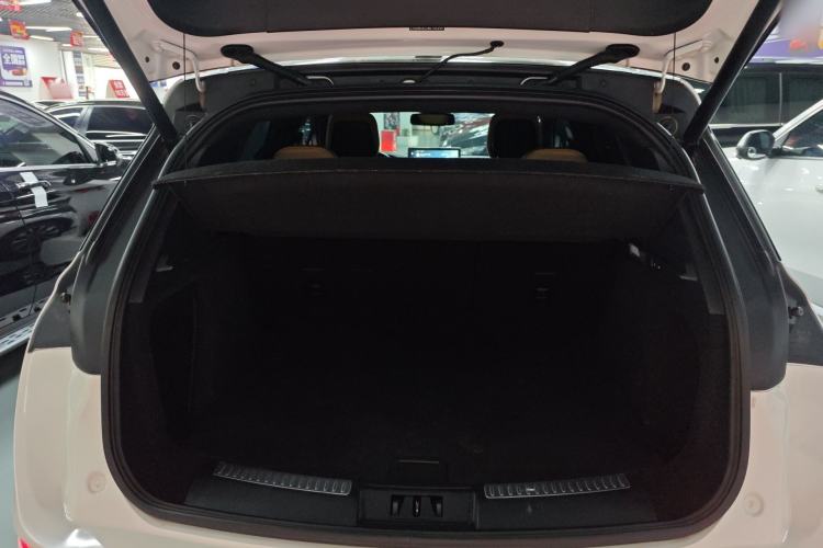 Used Lincoln Corsair 2022 2.0T Two-Wheel Drive Luxury Edition Trunk