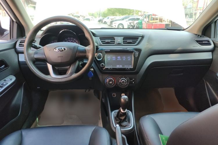 Used Kia K2 2012 Sedan 1.4L MT GLS Commemorative Edition Center Console