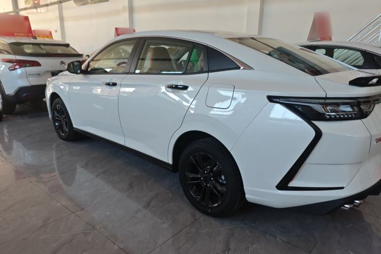 Used Dongfeng Aeolus Yixuan 2025 1.5L Glory Edition
