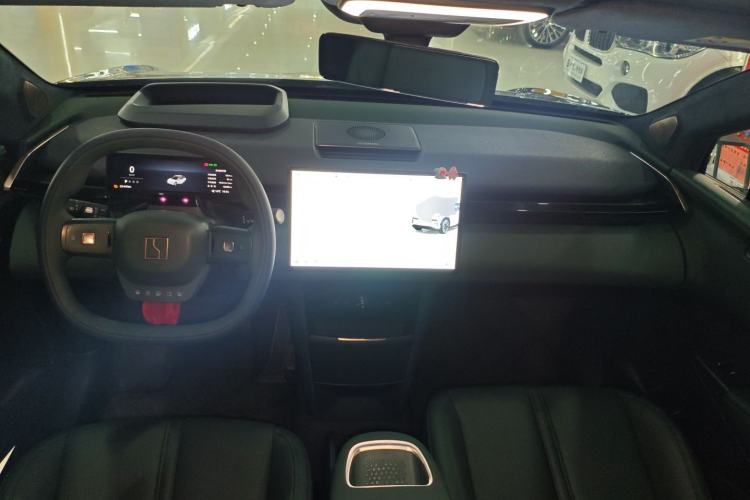 Used Zeekr X 2023 Four-Wheel Drive YOU Edition 4 Seats Center Console