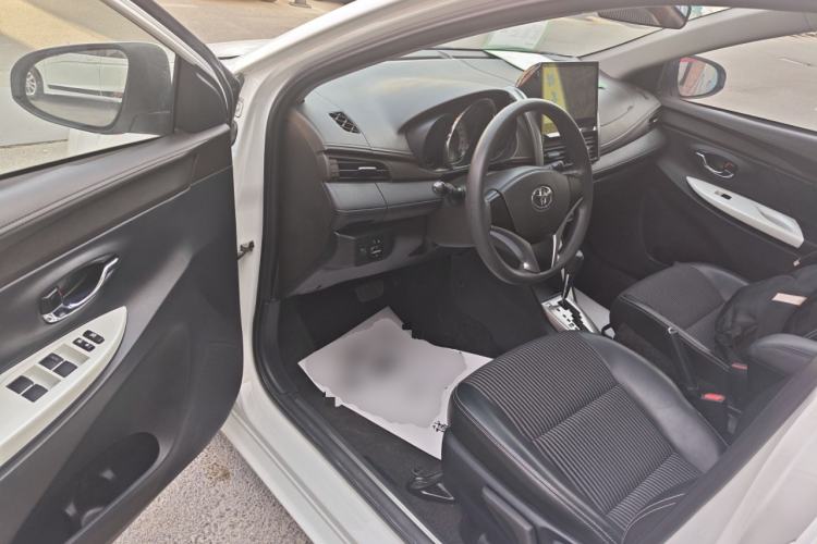 Used Toyota YARiS L Zhi Xuan 2015 1.5G Automatic Xuan Dong Sunroof Special Edition
