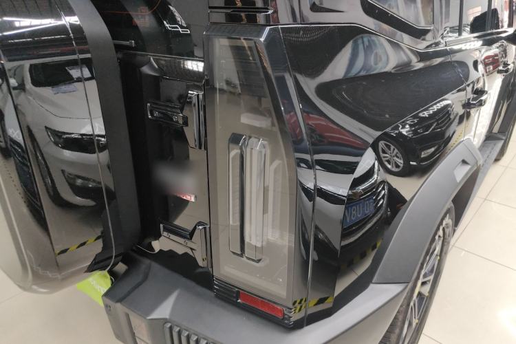 Used JETOUR Traveler 2023 2.0T All-Wheel-Drive CrossPRO Exterior 3