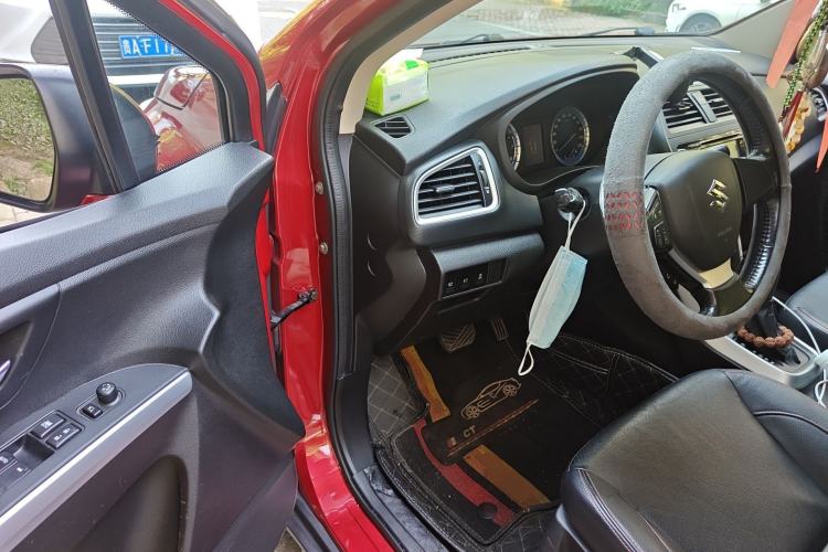 Used Suzuki S-Cross 2014 1.6L CVT Two-Wheel Drive Elite Version Driver Seat