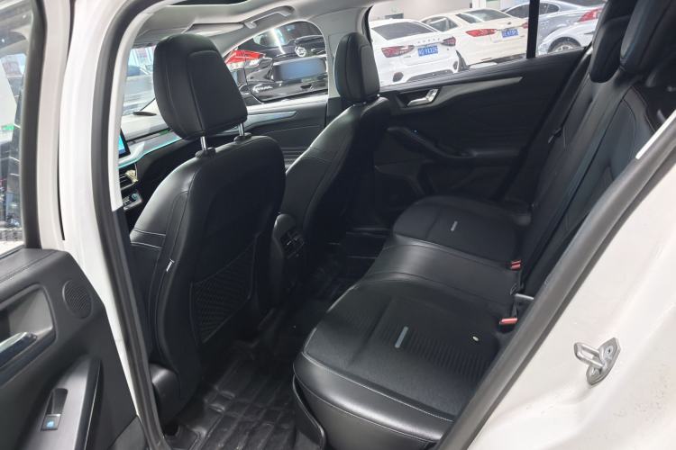 Used Ford Focus Active 2021 EcoBoost 180 Automatic Trendy Model Interior 2