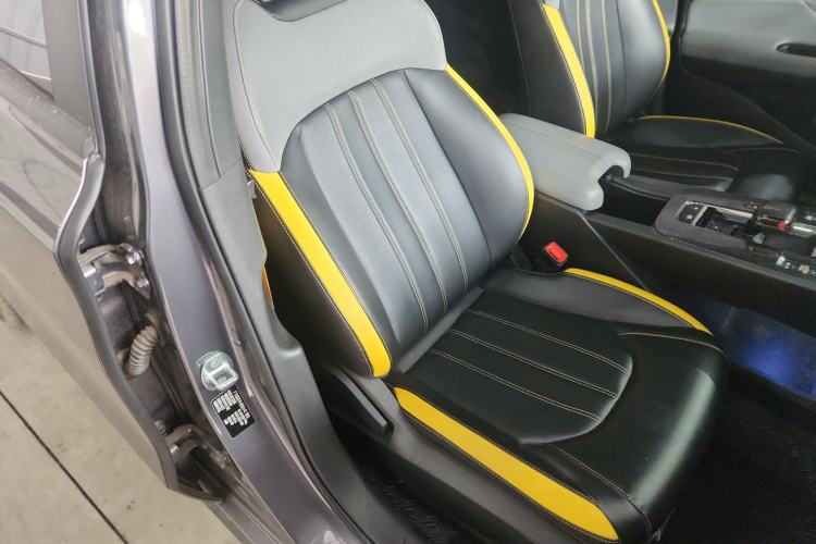 Used GAC Trumpchi EMPOW 2023 270T DCT J15 Version Right Front Seat