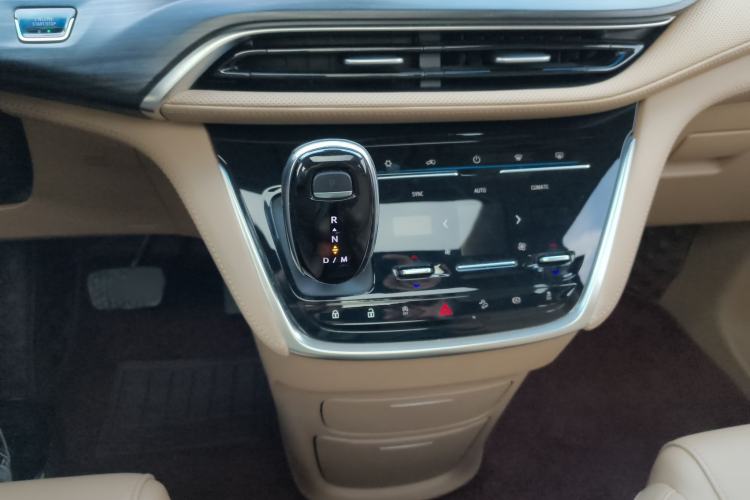 Used Buick GL8 2021 ES Landtrek 653T Luxury Model