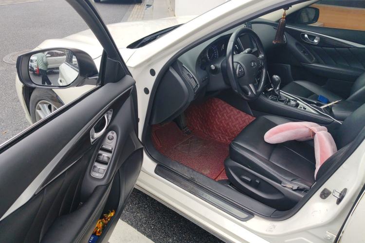 Used Infiniti Q50L 2016 2.0T Comfort Edition
